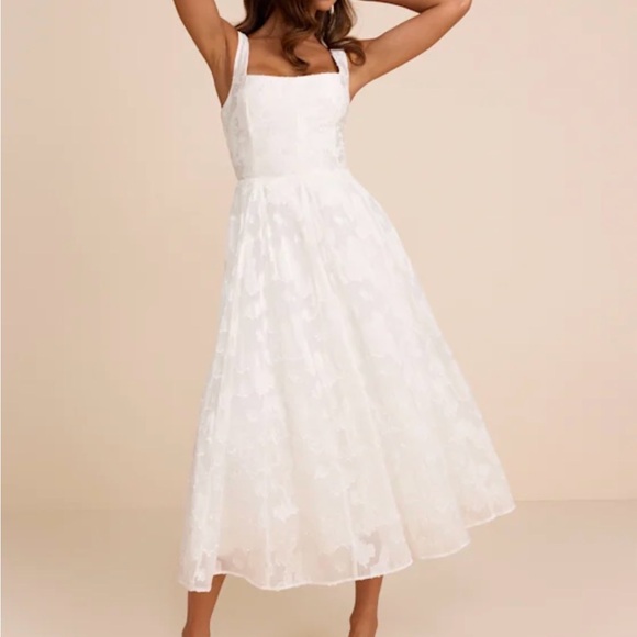 Lulus Dresses & Skirts - Lulu's White Floral Midi Dress